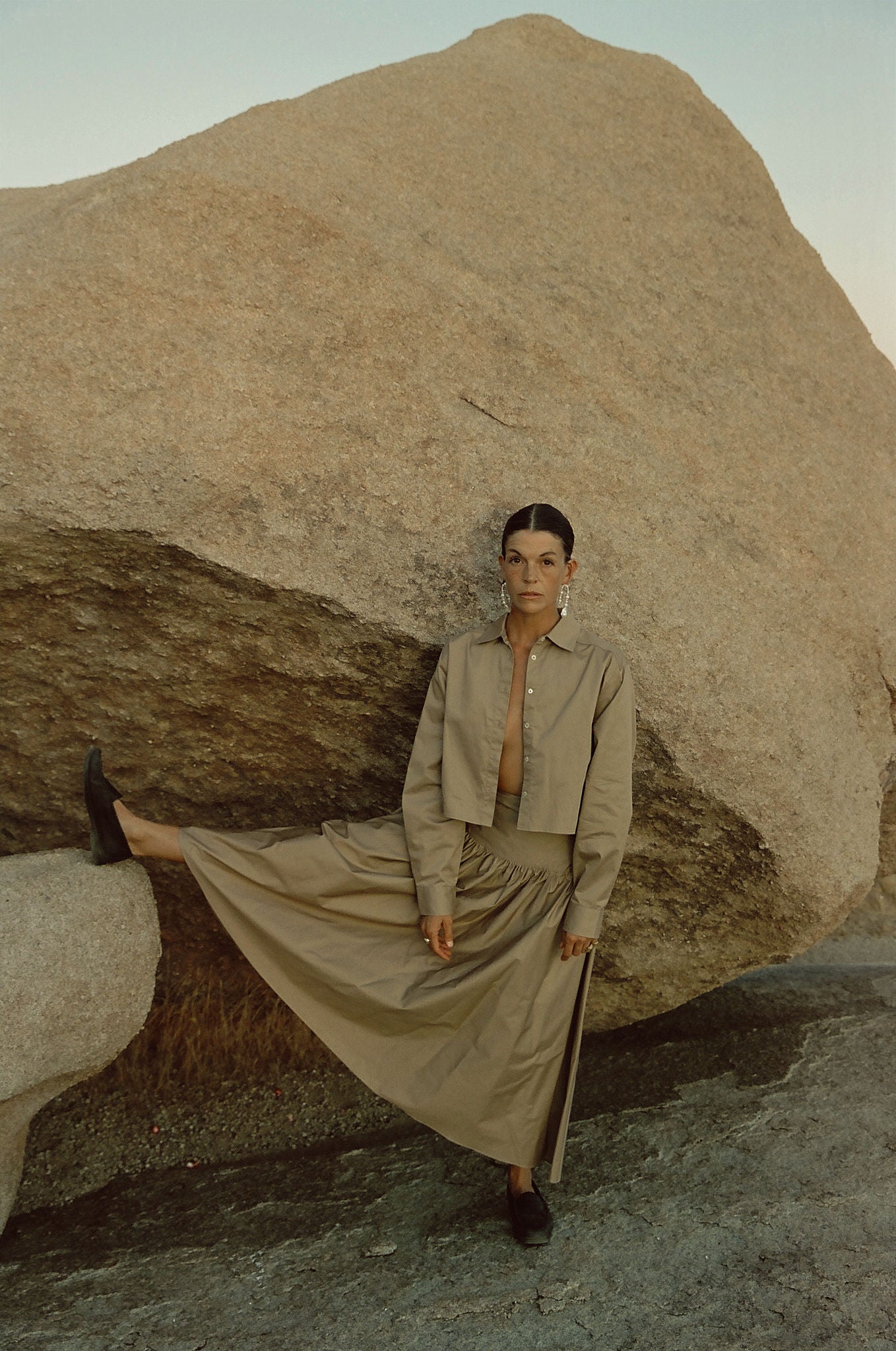 PEARL DANGLE STATEMENT EARRINGS