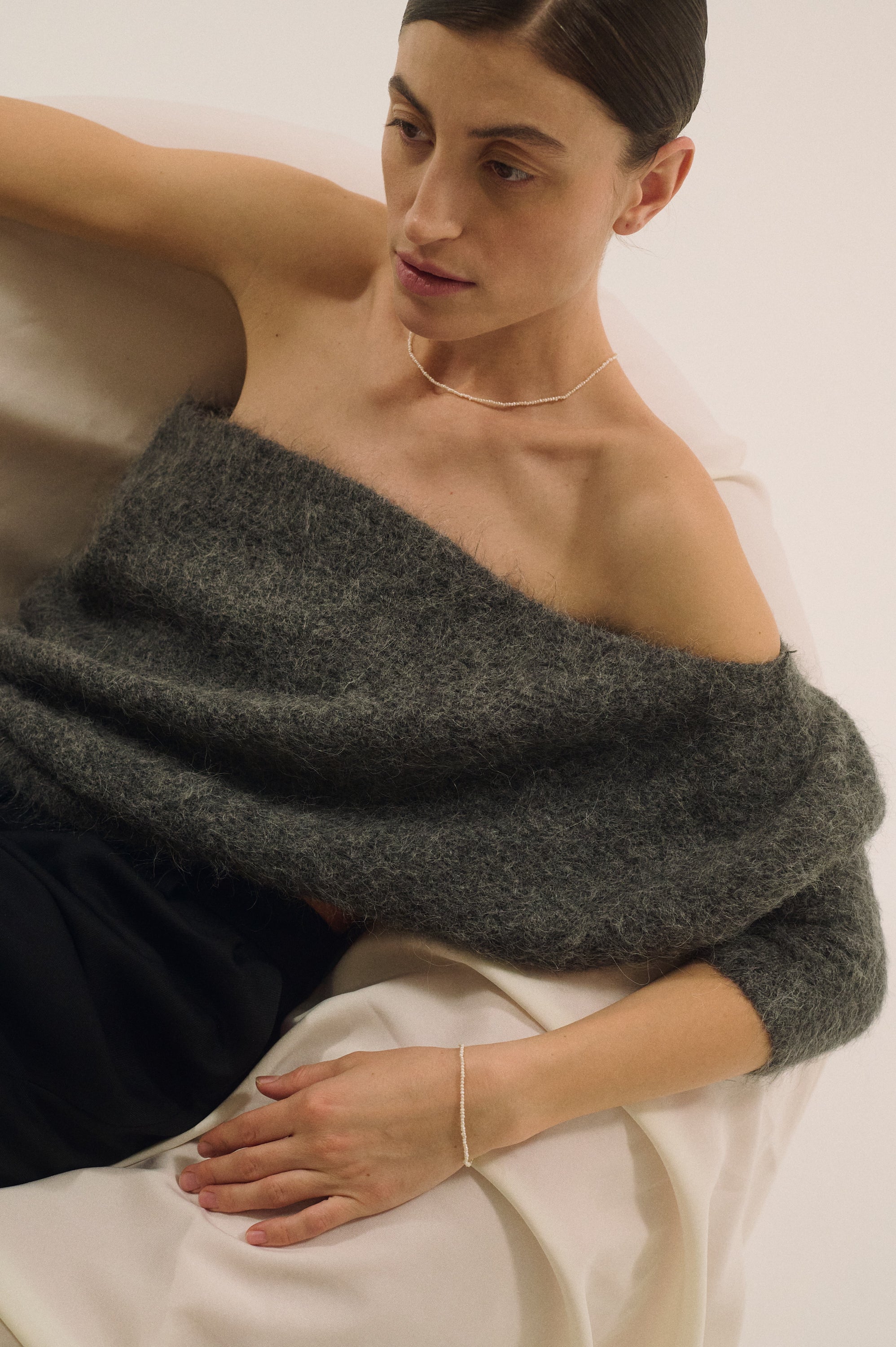 Minimalist freshwater pearl necklace – elegant jewelry gift for her