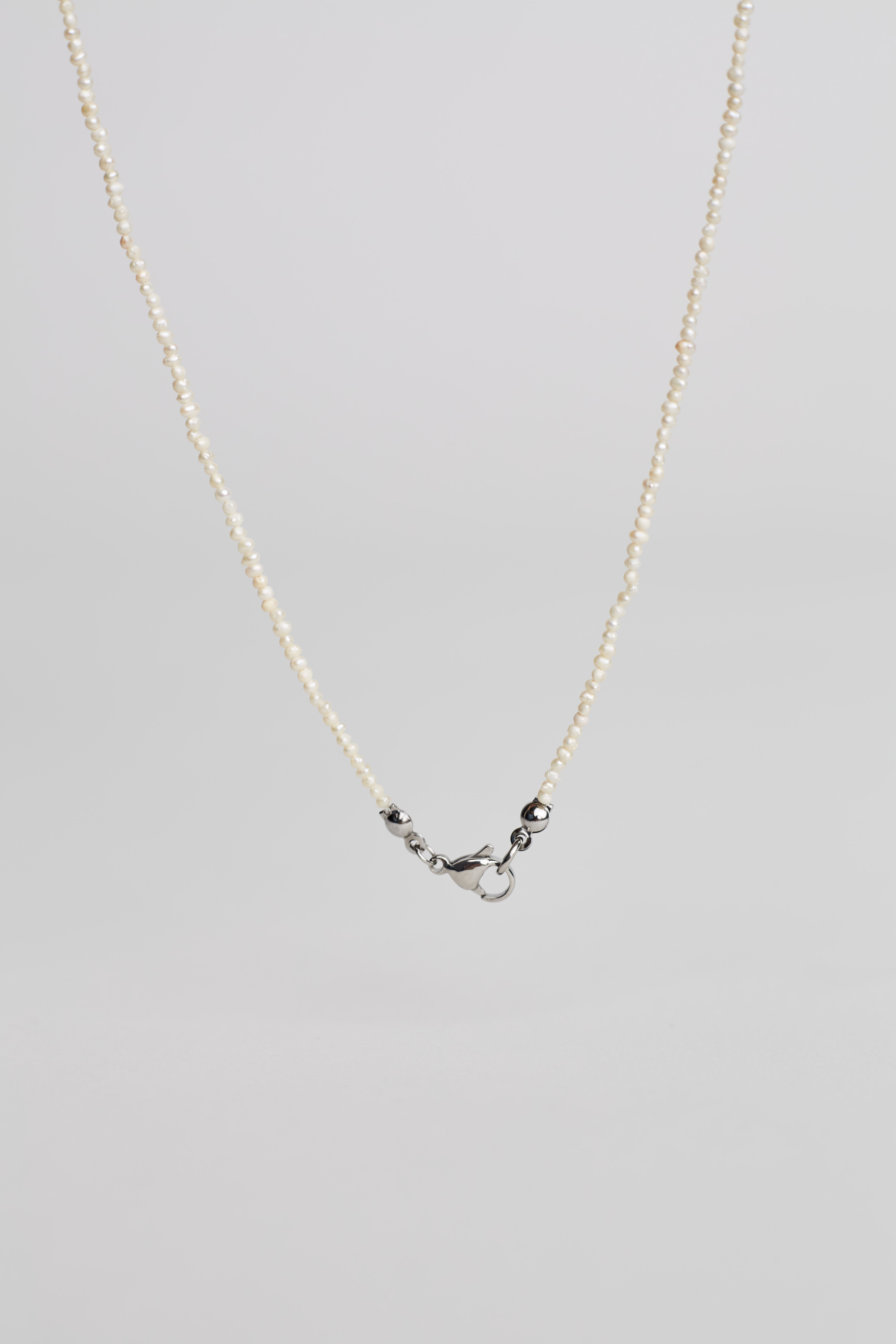 Minimalist real pearl necklace – dainty choker for everyday elegance in silver clasp