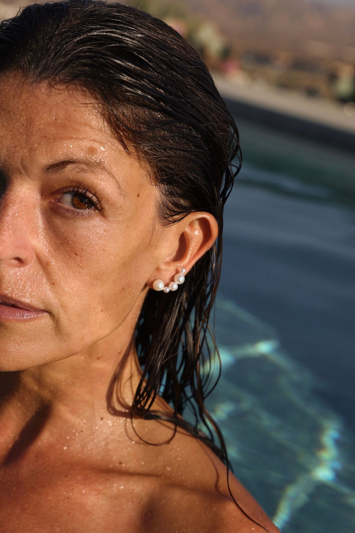 Elegant white pearl bridal earrings for weddings