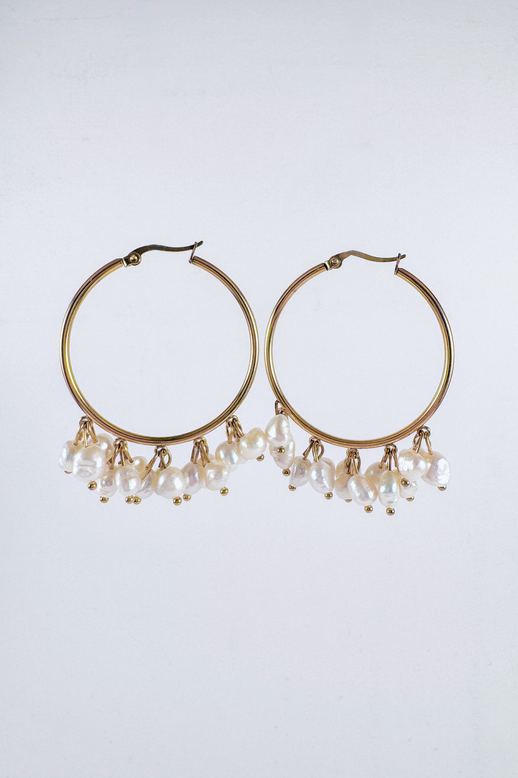 Gold baroque pearl hoop earrings – natural freshwater pearls, handmade jewelry.