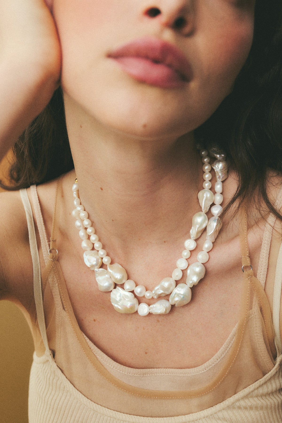 DOUBLE LAYER BAROQUE PEARL NECKLACE