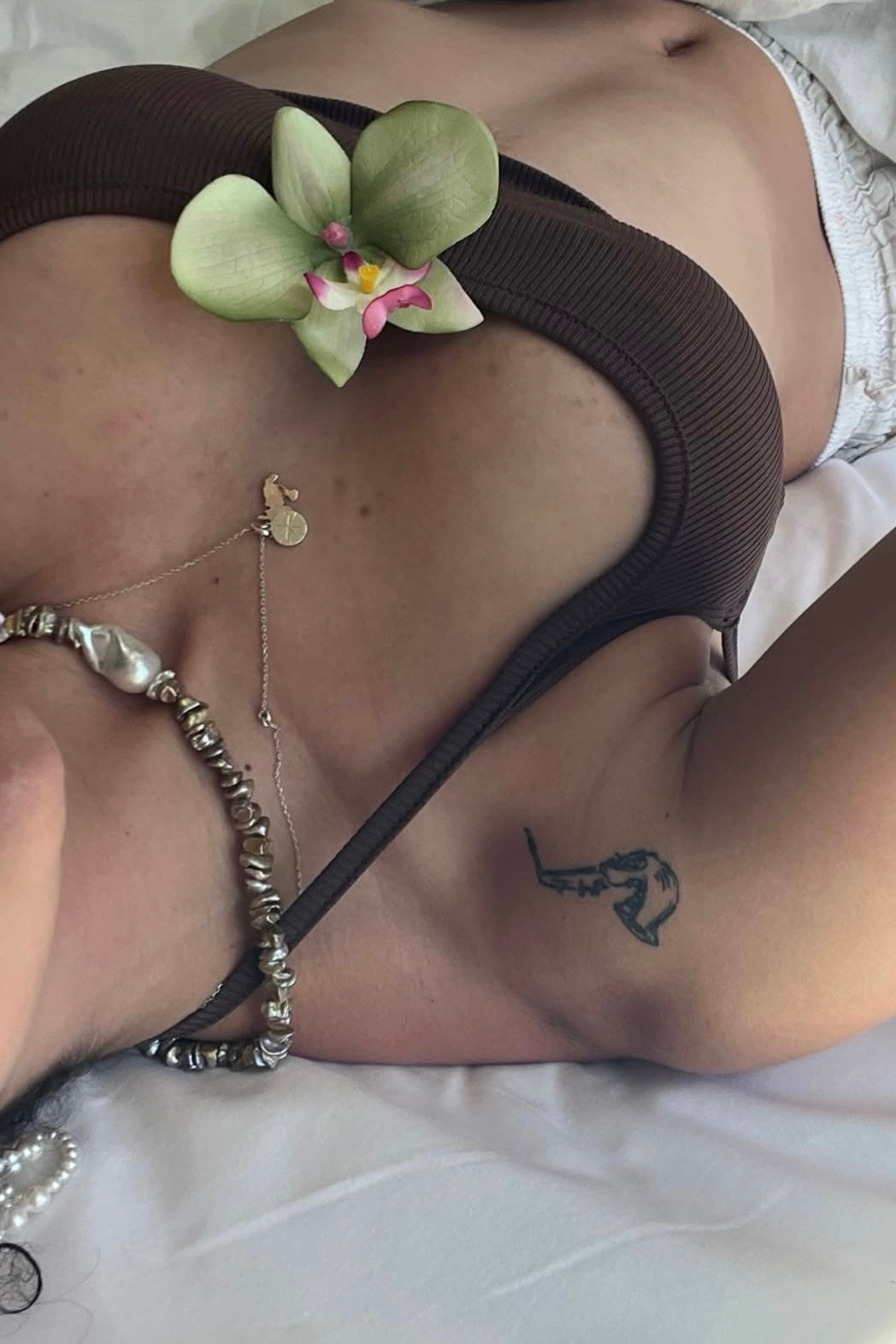 KESHI PEARL NECKLACE