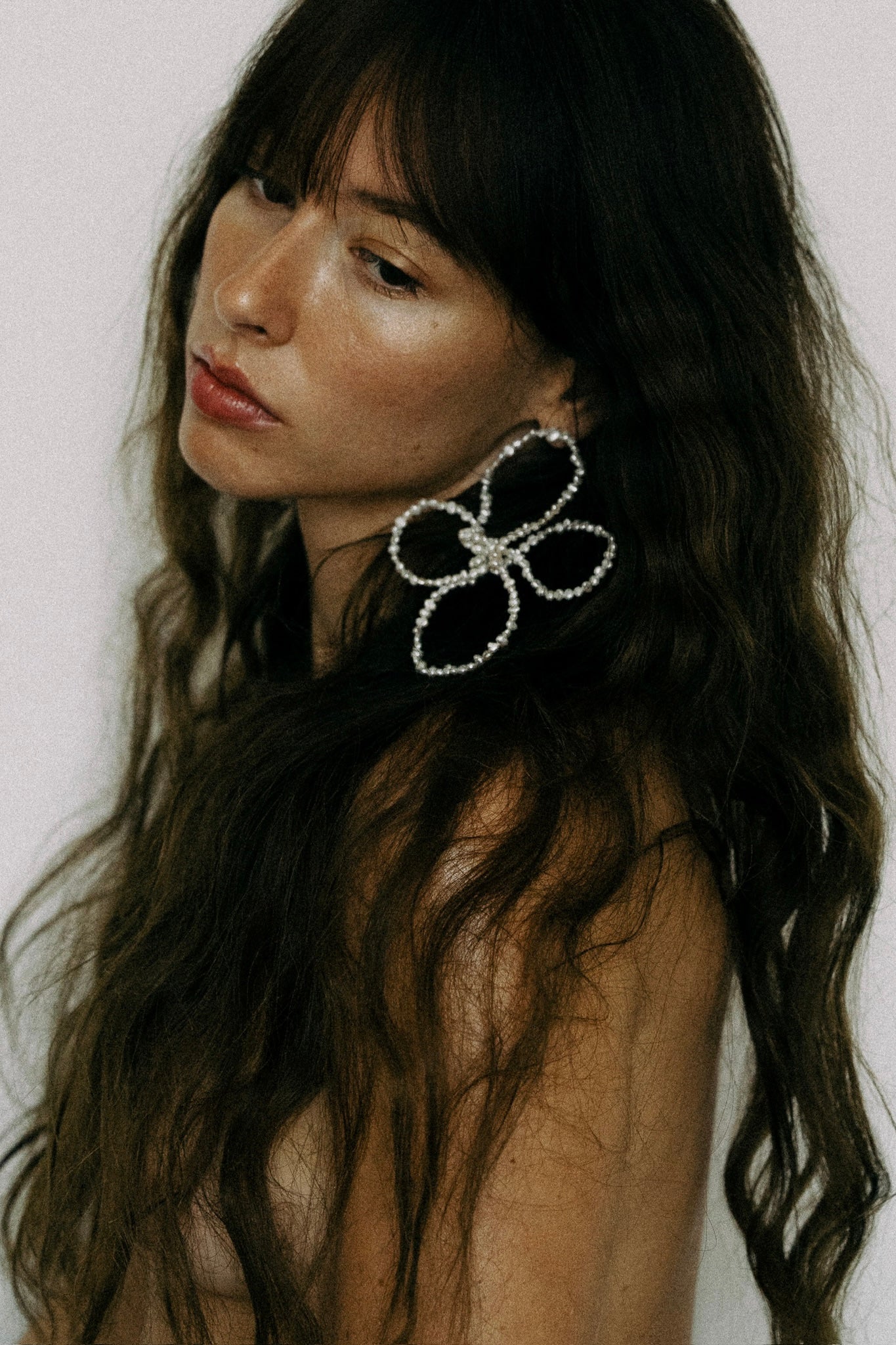 OVERSIZED FLOWER PEARL EARRINGS