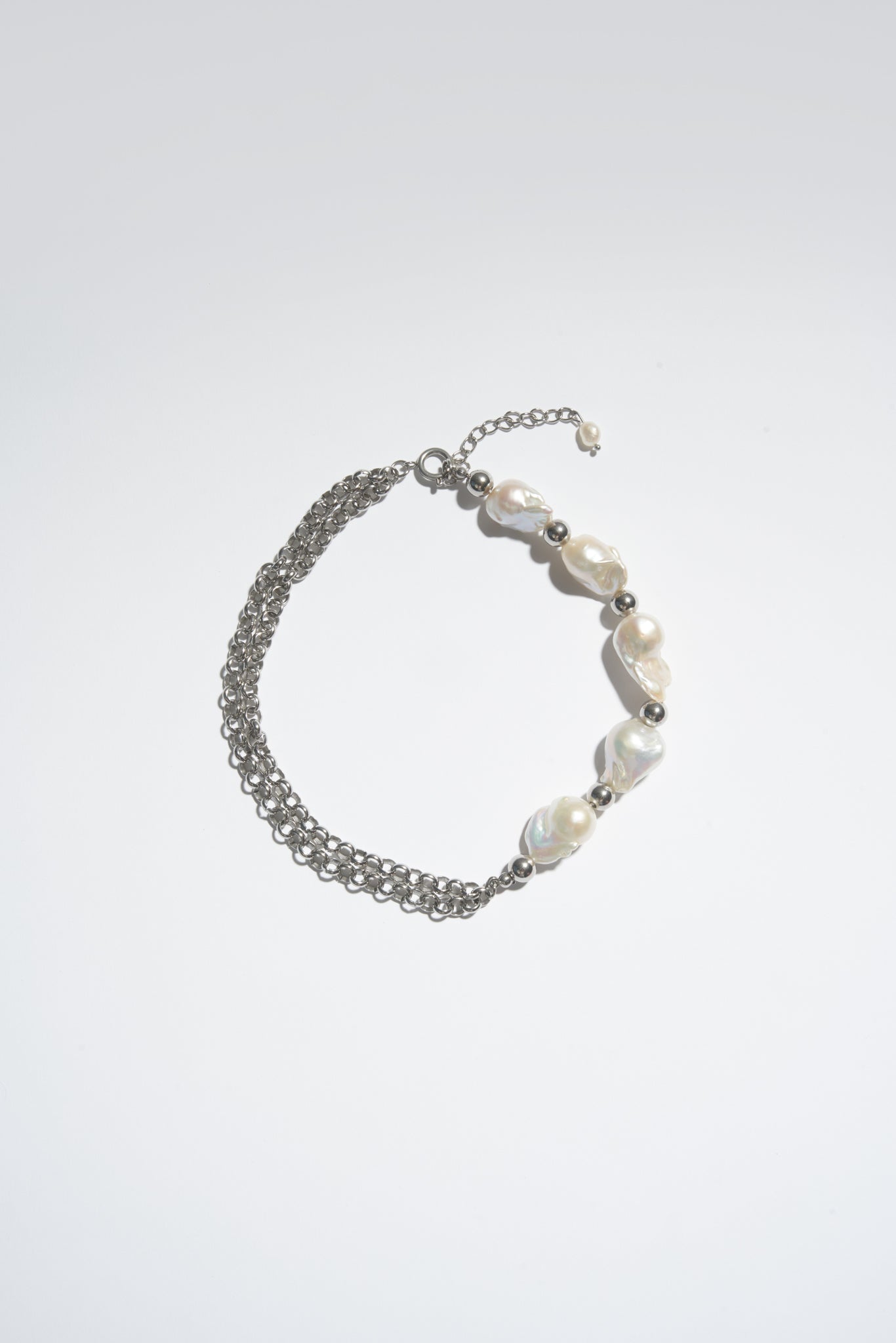 BAROQUE PEARL AND CHAIN NECKLACE