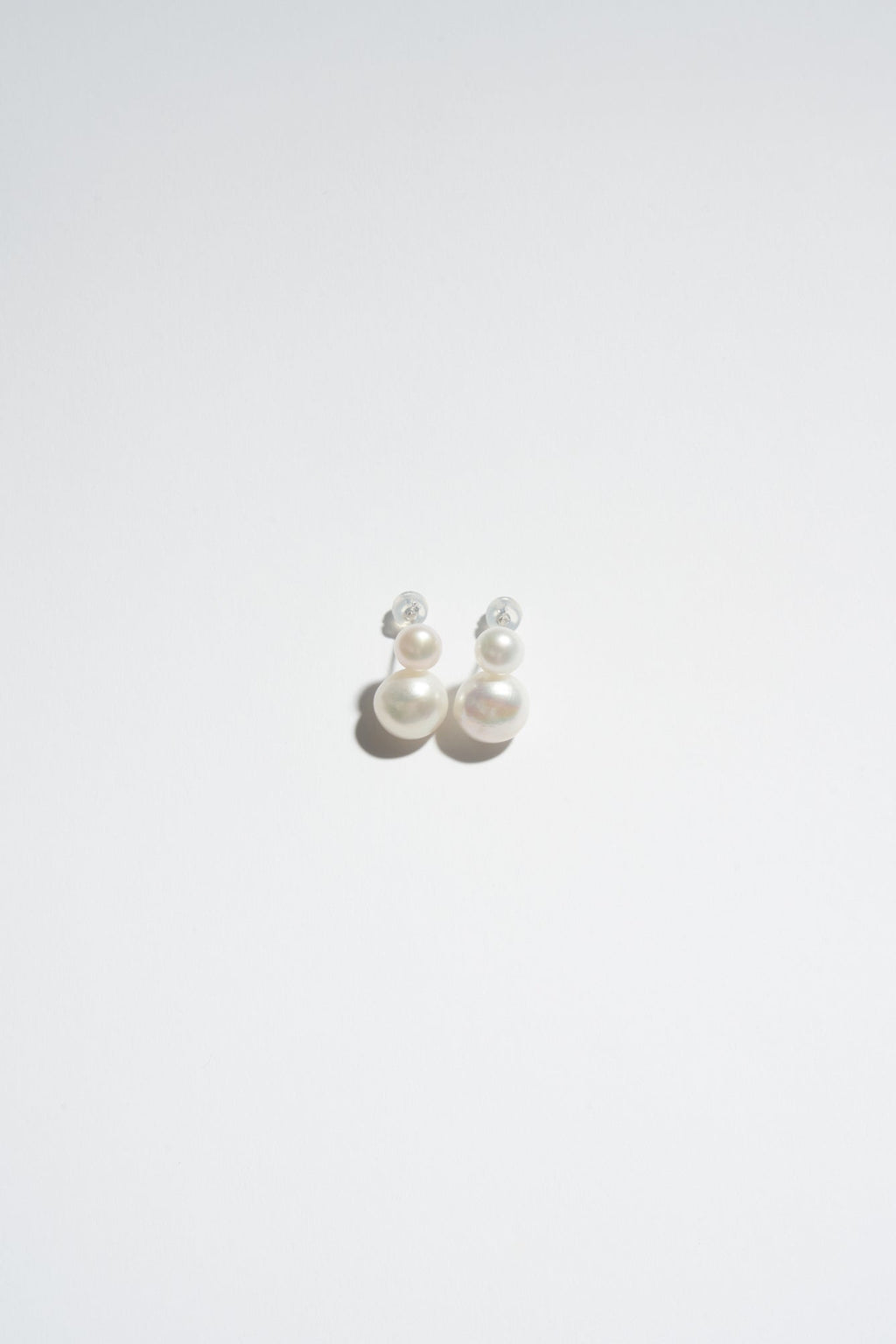 DOUBLE PEARL STUD EARRINGS