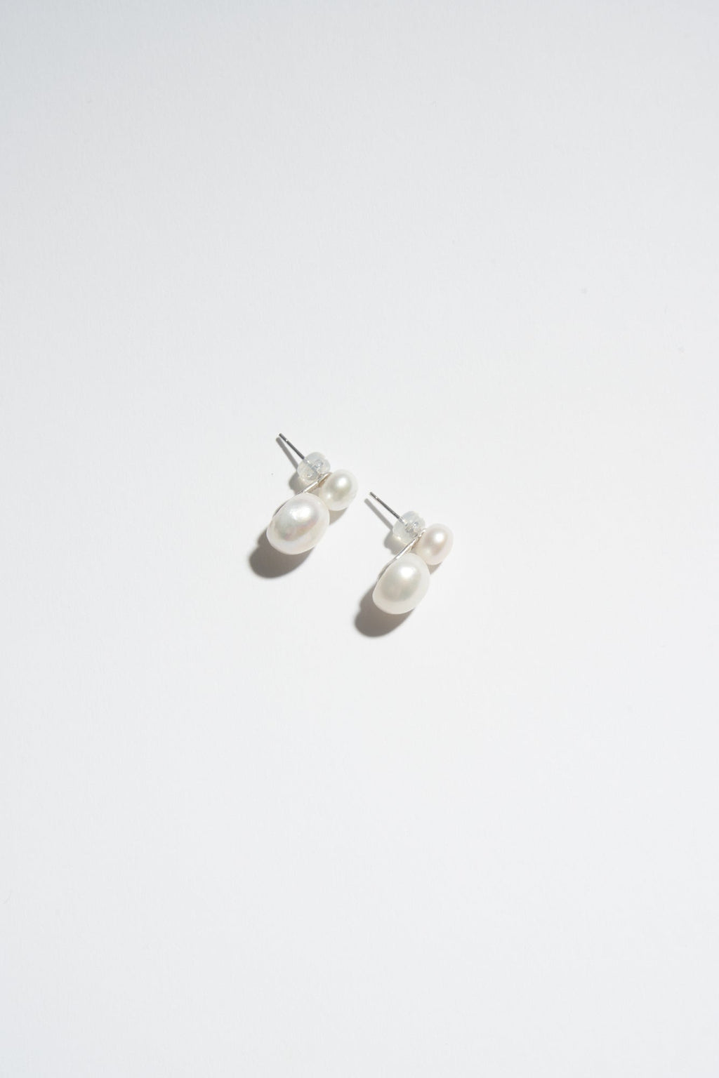 DOUBLE PEARL STUD EARRINGS