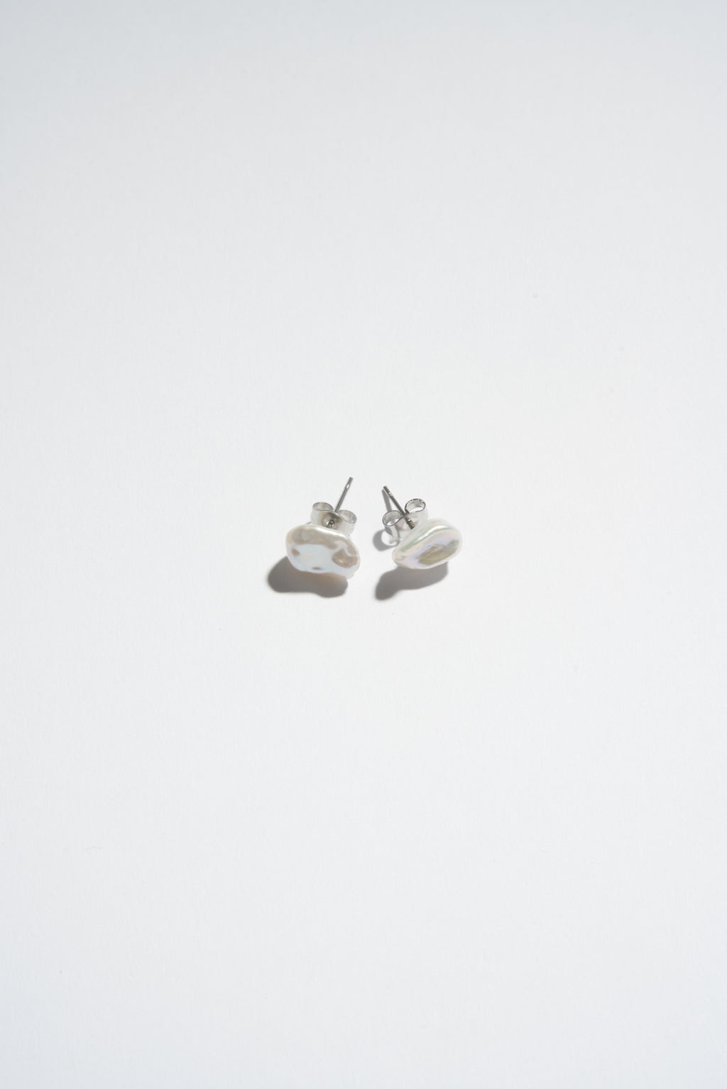 KESHI PEARL STUD EARRINGS