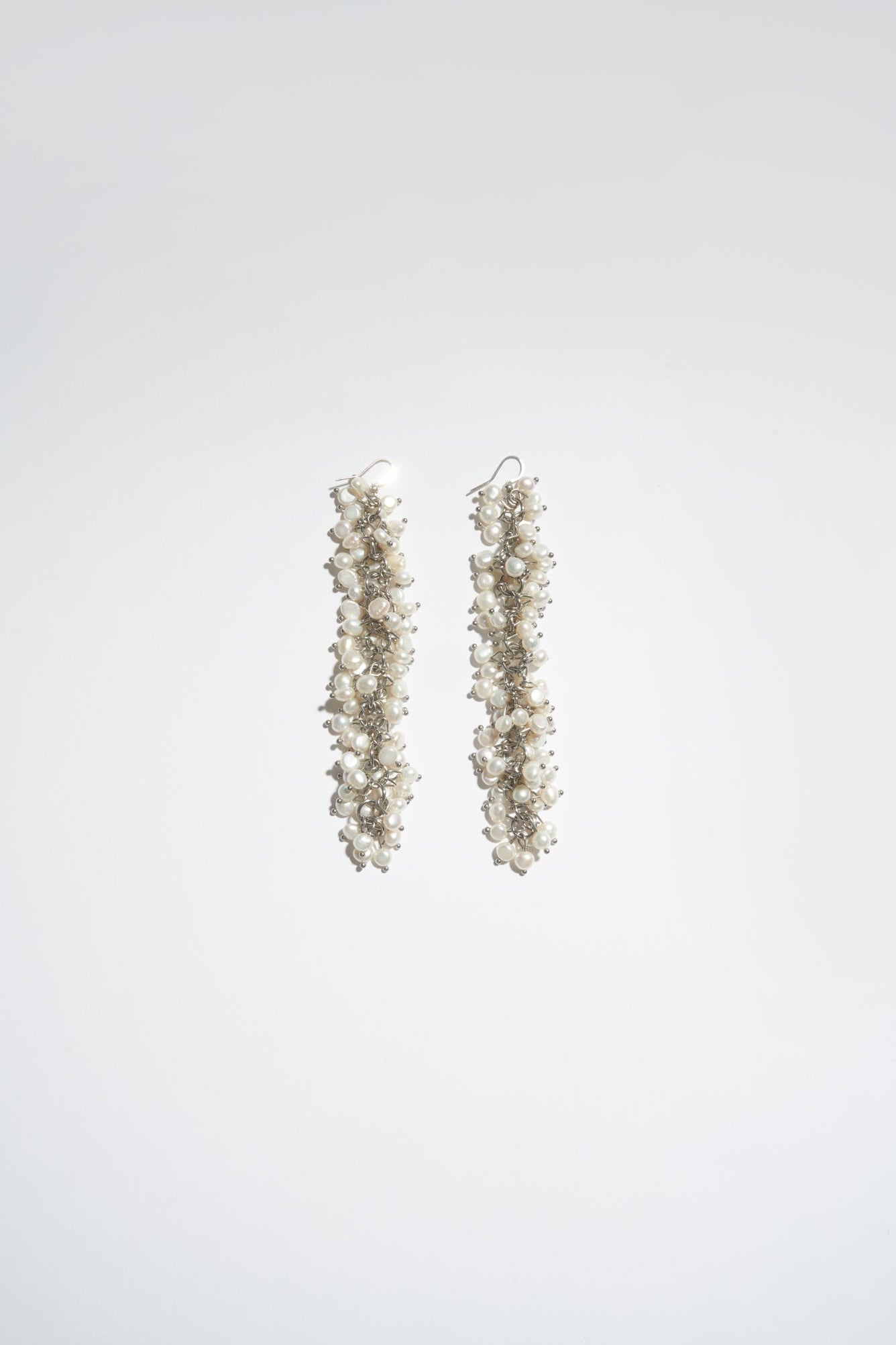 STATEMENT PEARL EARRINGS