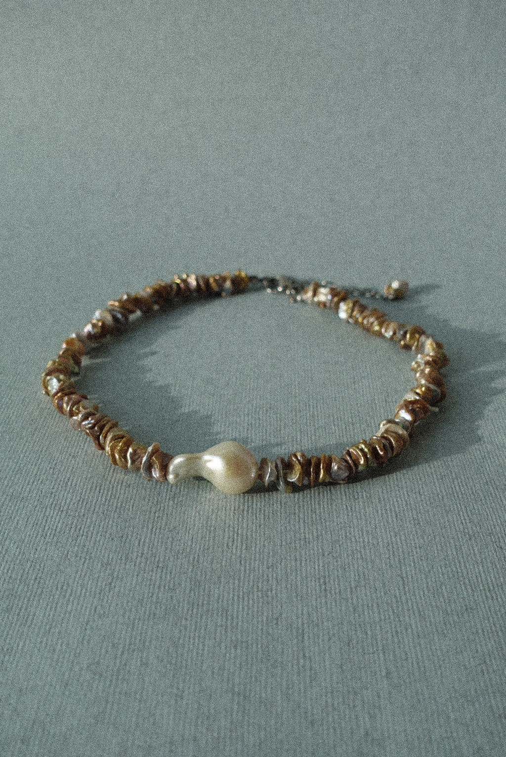 KESHI PEARL NECKLACE