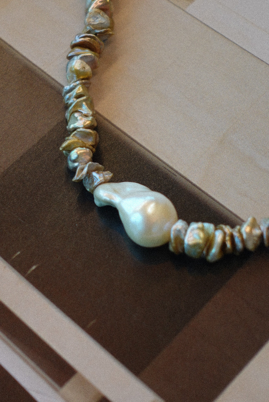 KESHI PEARL NECKLACE