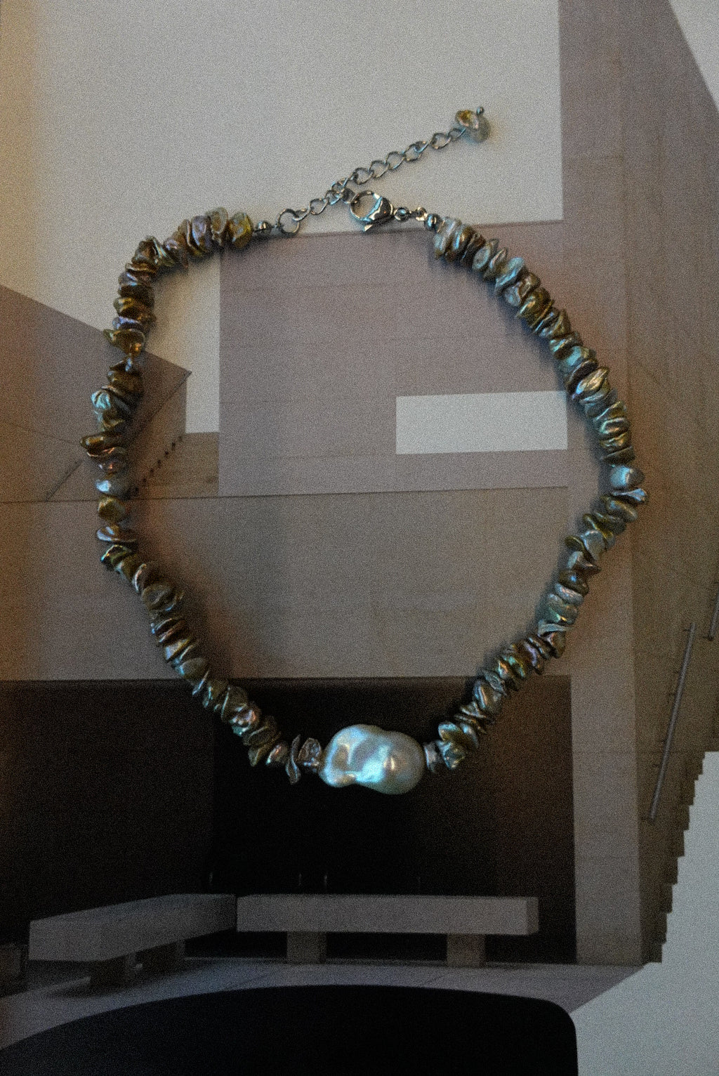 KESHI PEARL NECKLACE