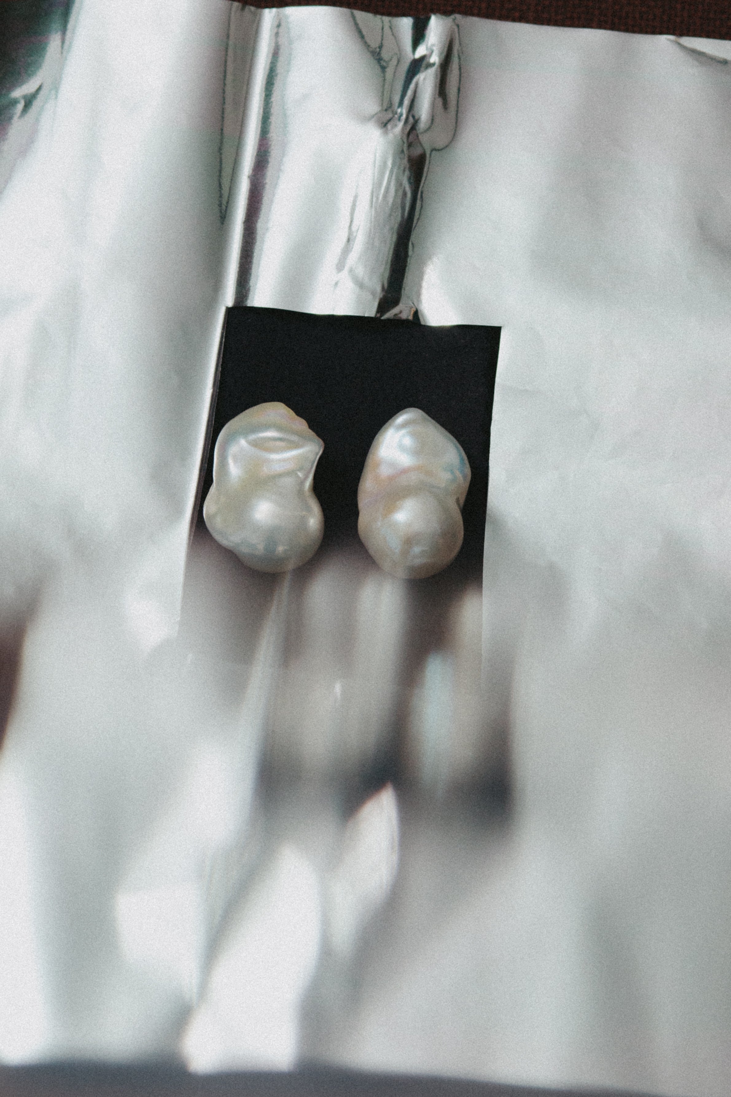BAROQUE PEARL STUD EARRINGS