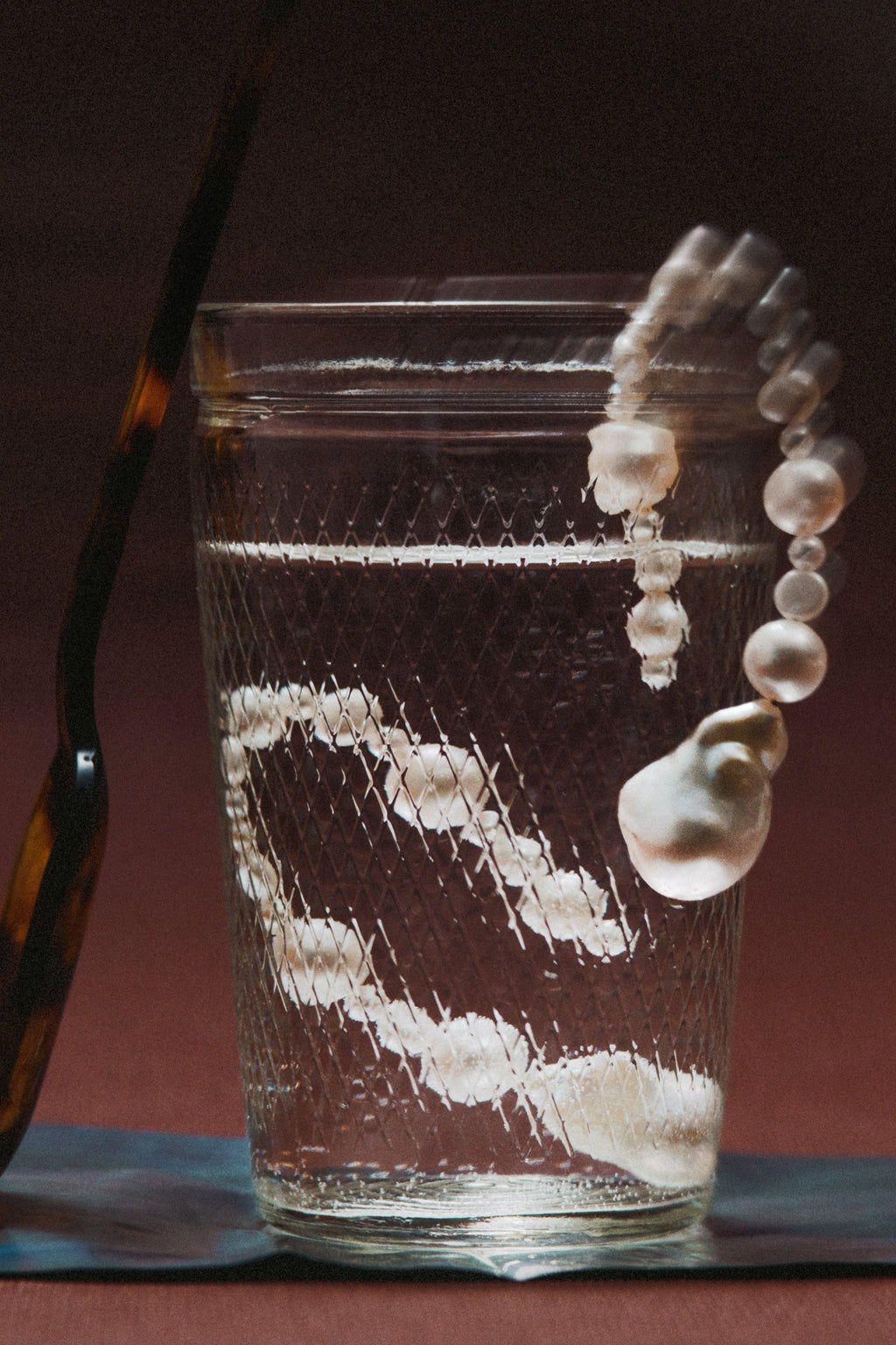 PEARL DANGLE STATEMENT EARRINGS