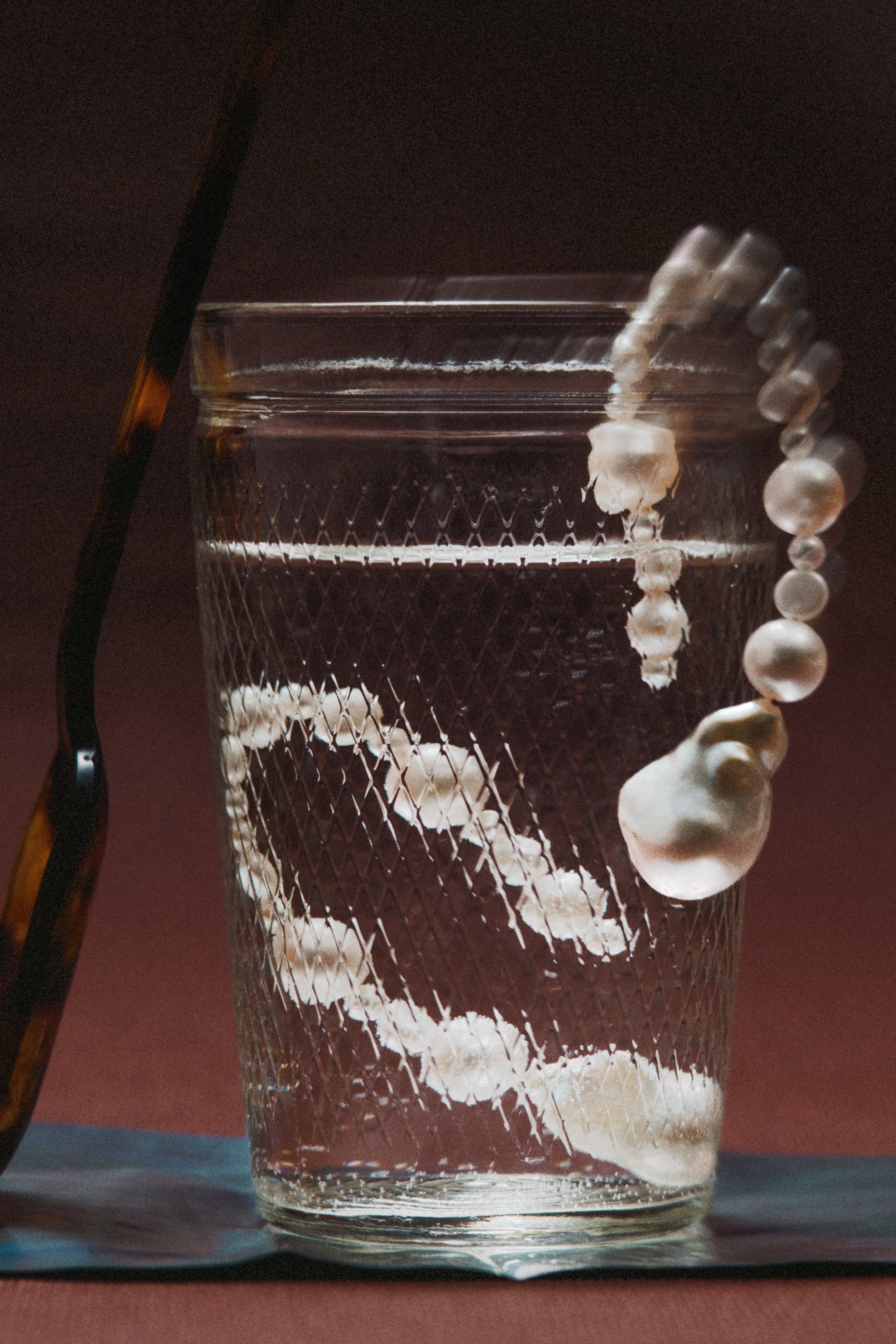 PEARL DANGLE STATEMENT EARRINGS