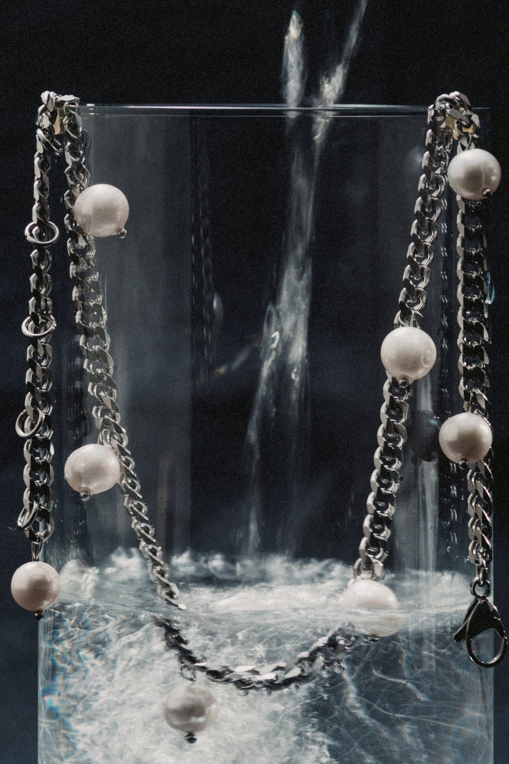 CLASSIC PEARL CHAIN CHOKER NECKLACE