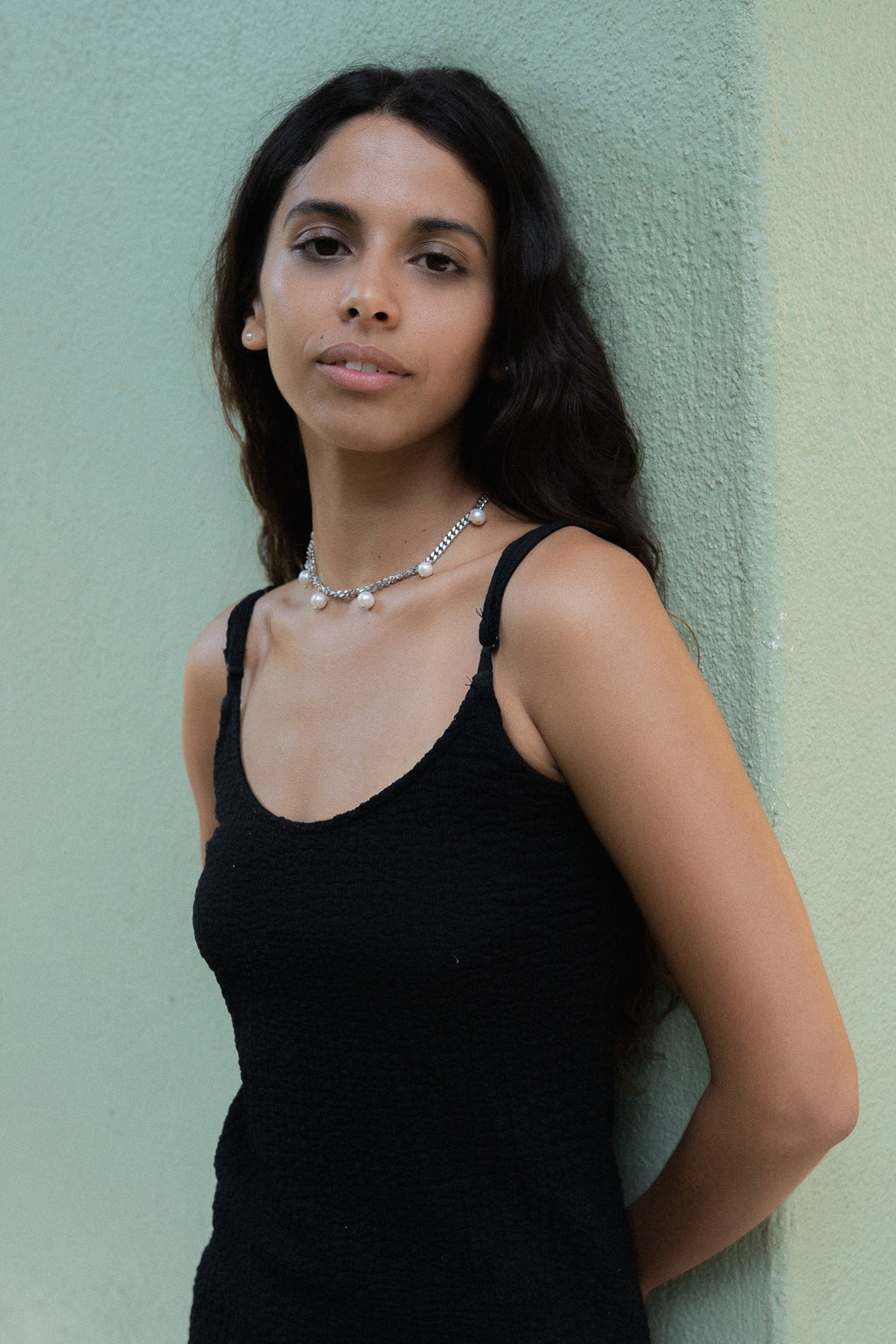 CLASSIC PEARL CHAIN CHOKER NECKLACE