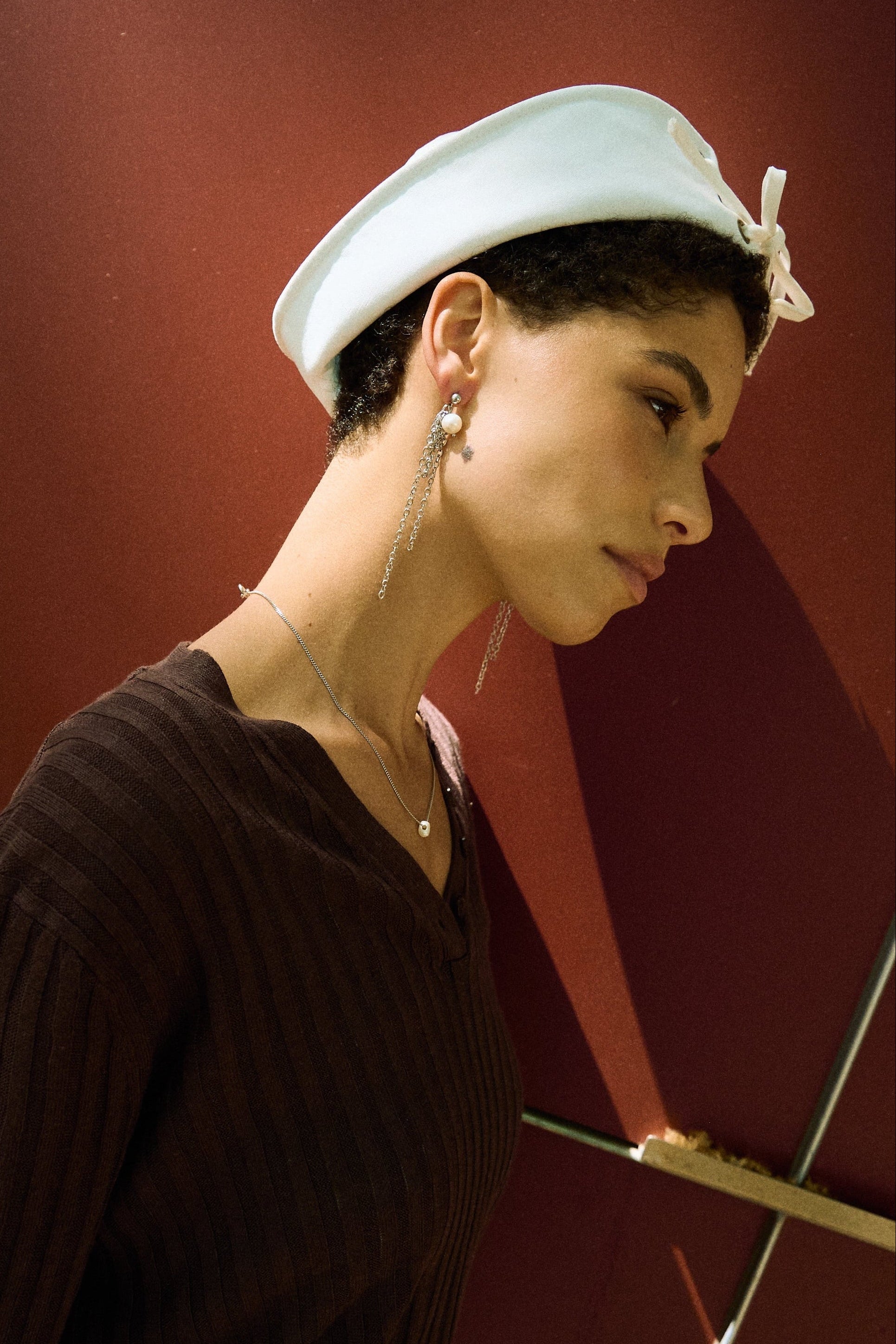 CHAIN NECKLACE WITH FRESHWATER PEARL PENDANT